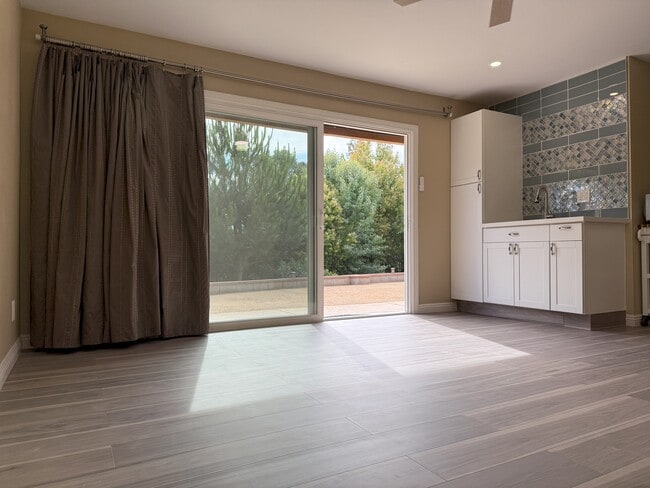 Photo - 1977 Erbes Rd