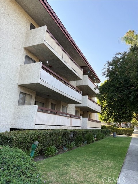 Building Photo - 125 S Sierra Madre Blvd Unit 315 Rental