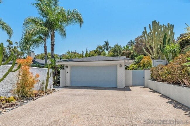 Photo - 2841 Cacatua St House