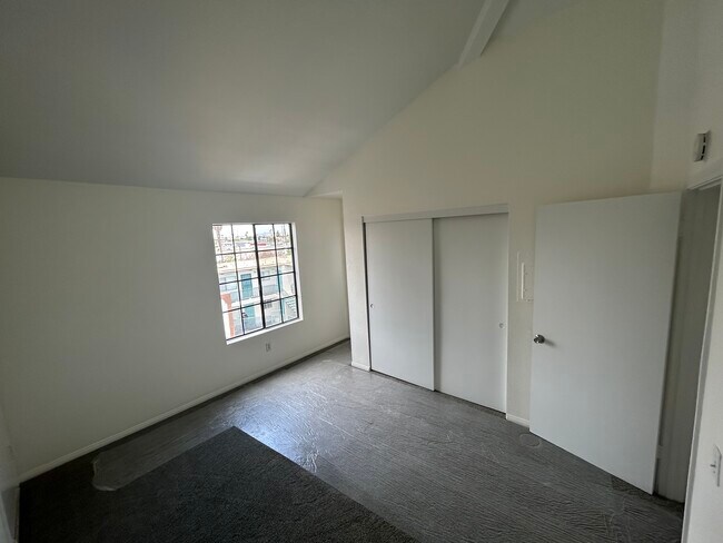 Photo - 575 E St Unit 3