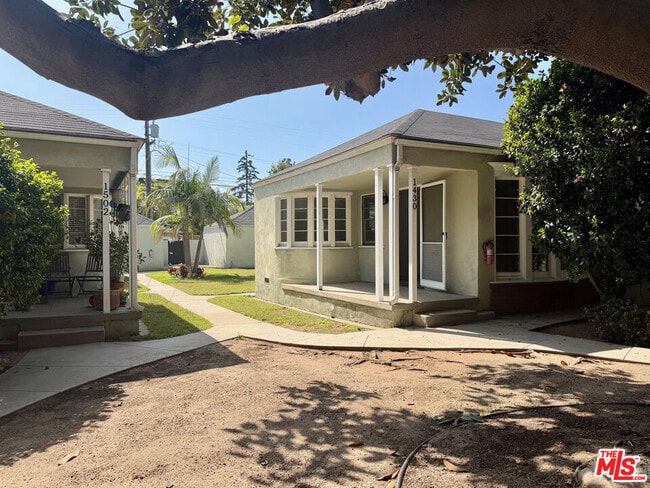 Building Photo - 1430 Ocean Park Blvd