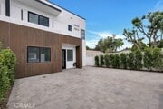 Photo - 16510 San Fernando Mission Blvd Townhome