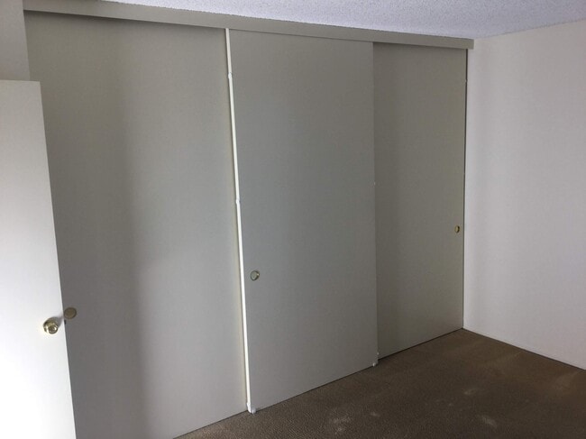 large closets - Centre Towers Apartments