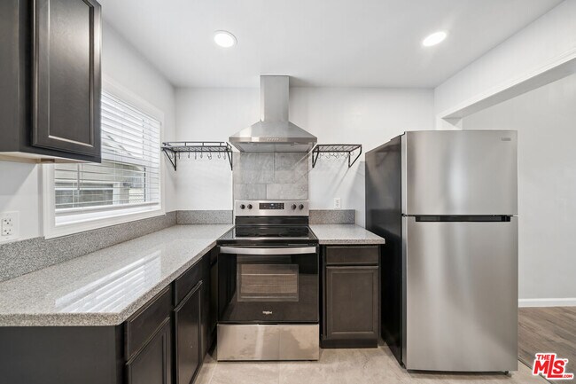 Photo - 1543 W 23rd St