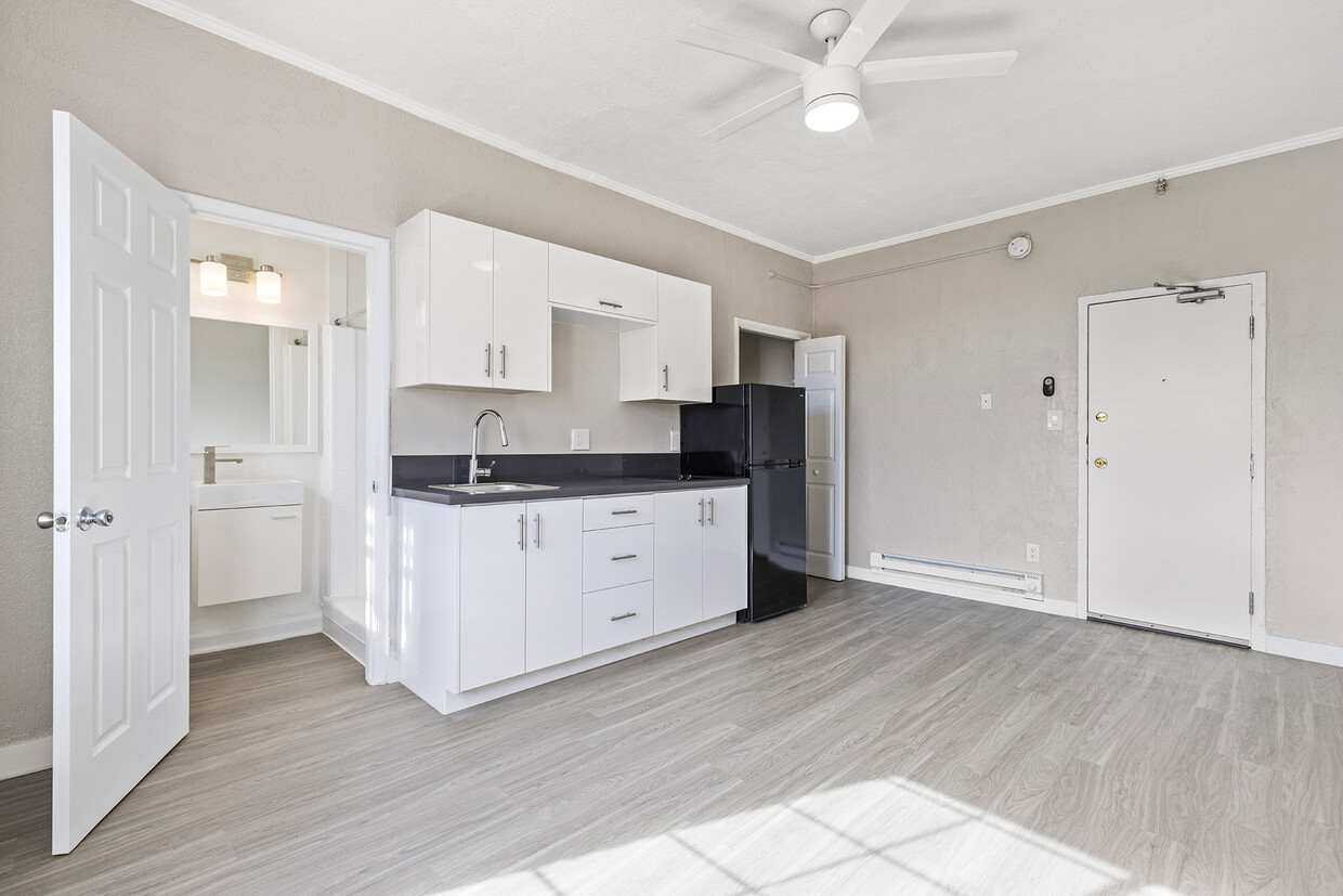 Floor Plan - STUDIO LA