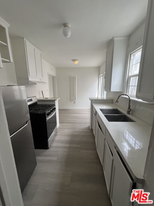 Photo - 7720 S Hoover St