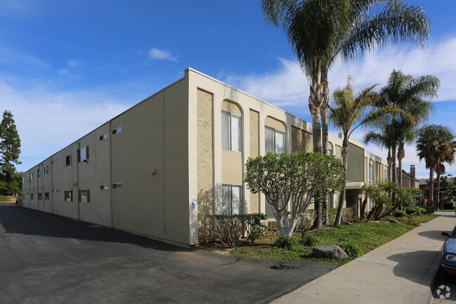 Photo - Palm Estates Apartments