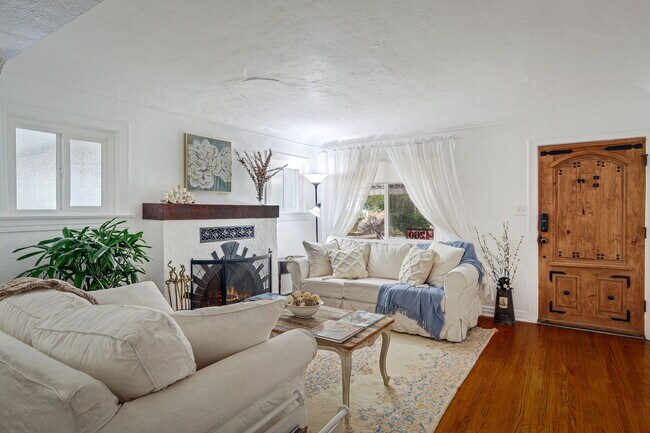 Photo - 4260 McConnell Blvd