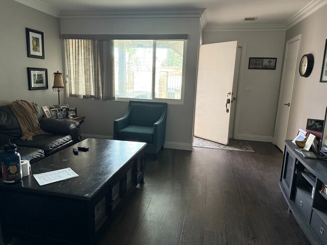 Photo - 2008 E Stearns Ave