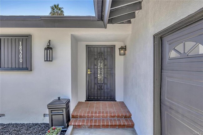 Photo - 18500 Celtic St