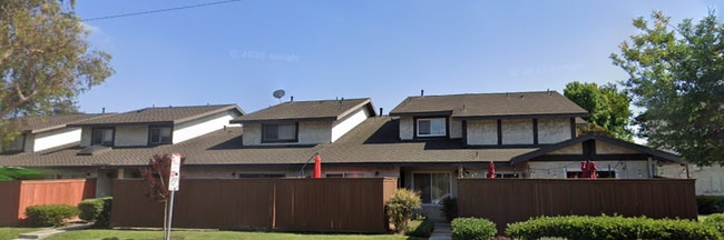 Building Photo - 22328 Harbor Ridge Ln Unit 1