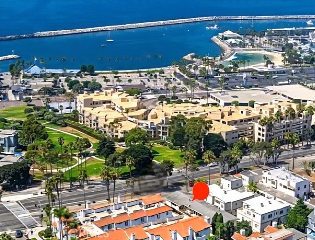 Building Photo - 208 N Catalina Ave