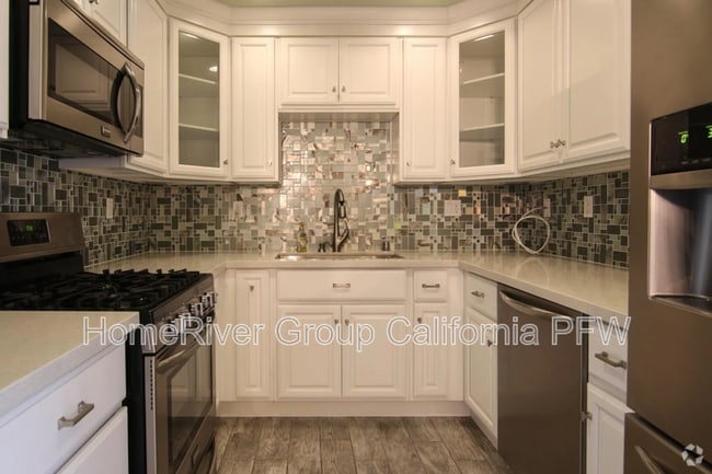 Building Photo - 31569 Lindero Canyon Rd Rental