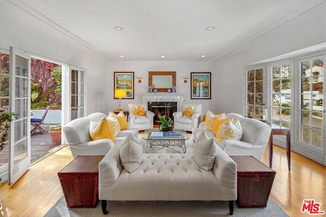 Photo - 10614 Le Conte Ave