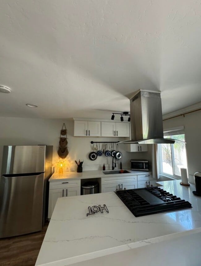 Photo - 1472 Iris Ave Unit 1472 Iris Ave  3