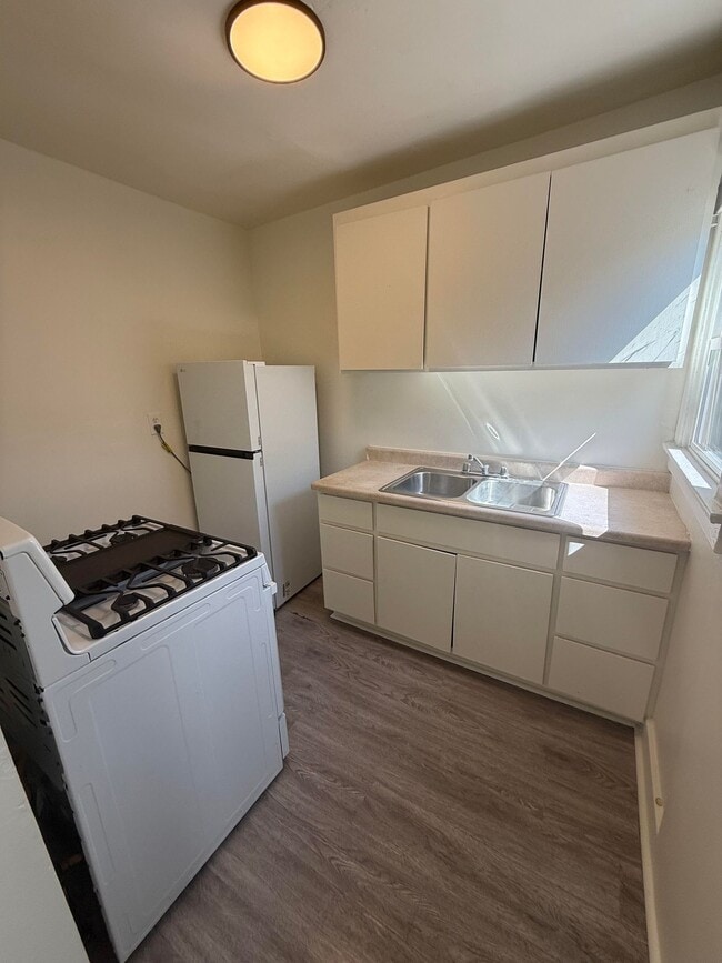 Photo - 1730 E. 7th St.