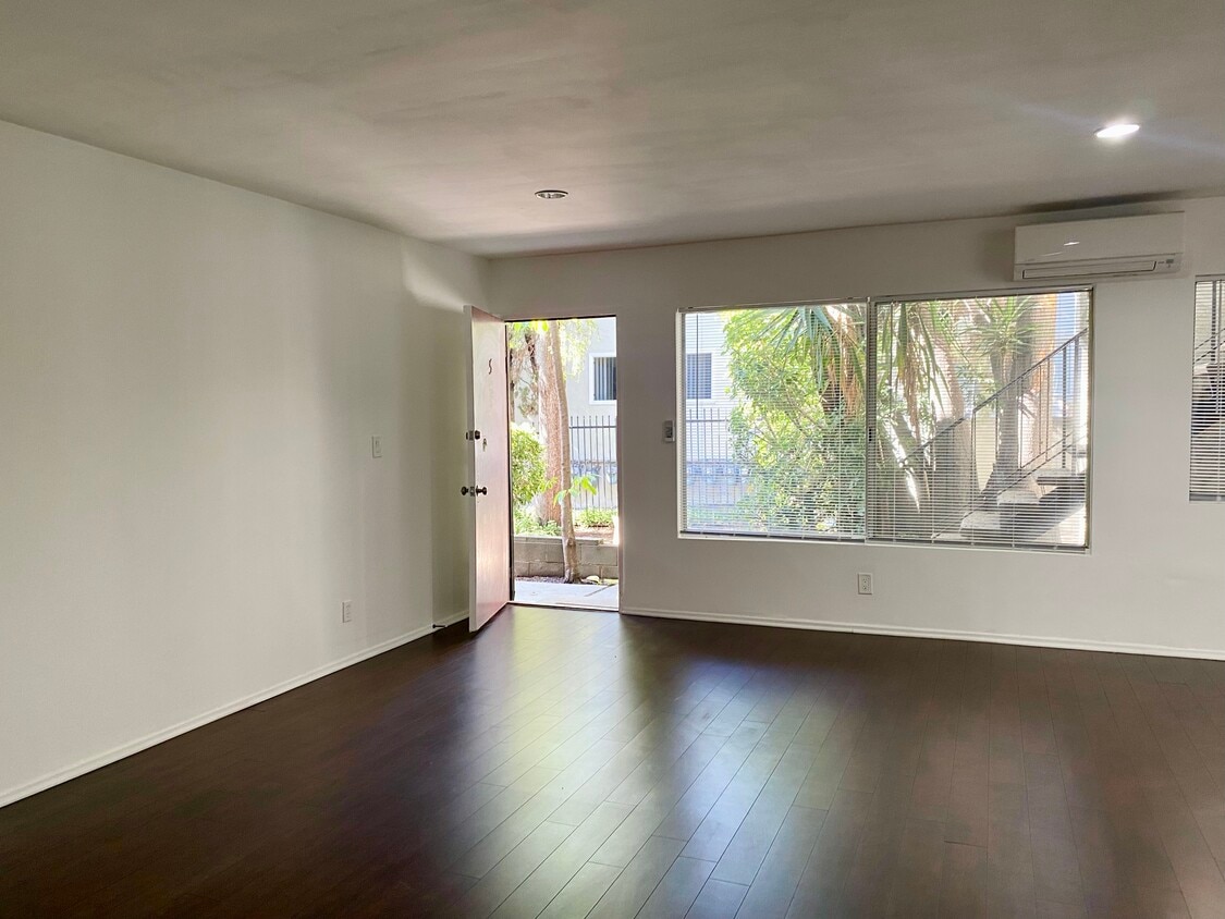 Floor Plan - Unit 5 (1st Floor)