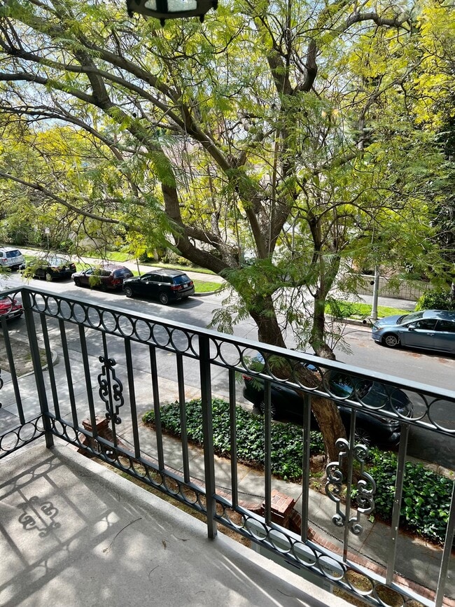 Photo - 320 S Clark Dr