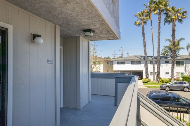 Deck - Westbay Apartments