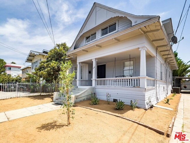 Photo - 1228 Fedora St House