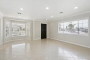 Photo - 15023 Yukon Ave
