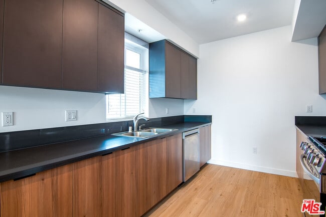 Photo - 14333 Sylvan St Unit 501