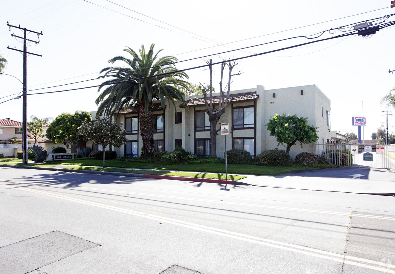 Villa Monterey Apartments - Villa Monterey Apartments