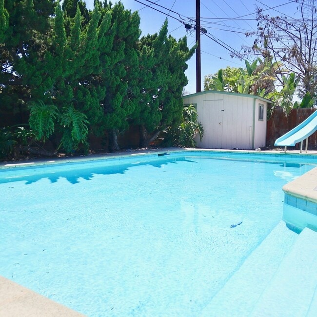 Photo - Available August 2026- 5 Bedroom with a POOL - on MARY LANE