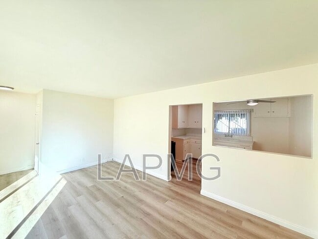 Photo - 625 Aerick St