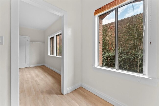 Photo - 1475 W Adams Blvd Unit 105