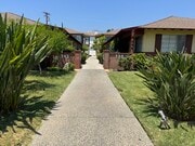 Entry Court - 743 Southview Rd Apartments Unit B