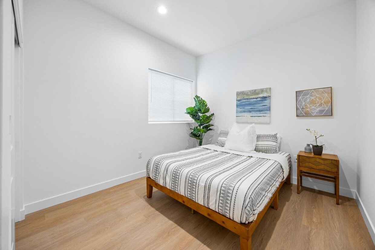 Floor Plan - 3 Bed/ 2 Bath