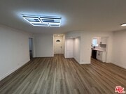 Photo - 314 S Clark Dr