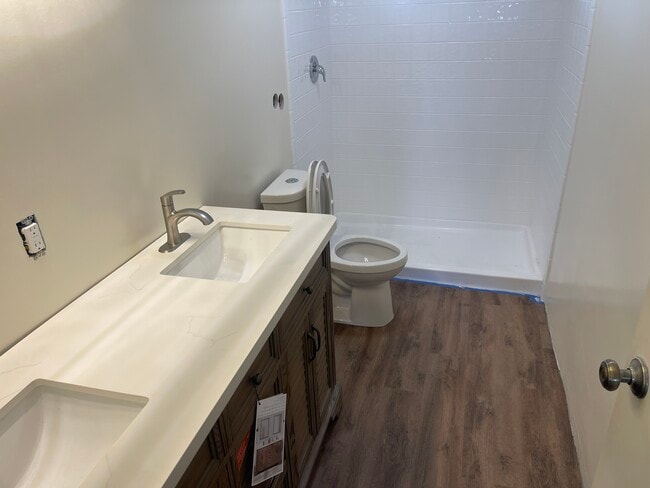 Photo - 1524 Garden St