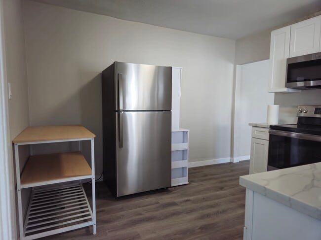 Photo - 211 W Ave 26