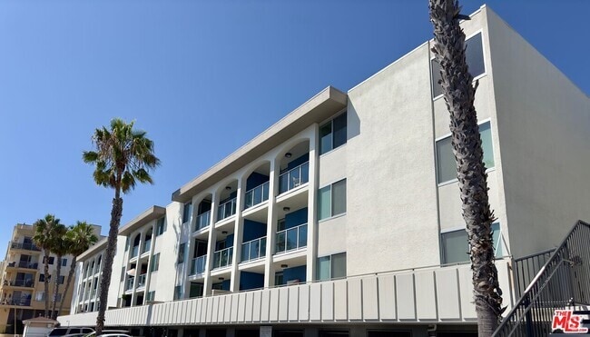 Building Photo - 13900 Panay Way Unit SR-115 Rental