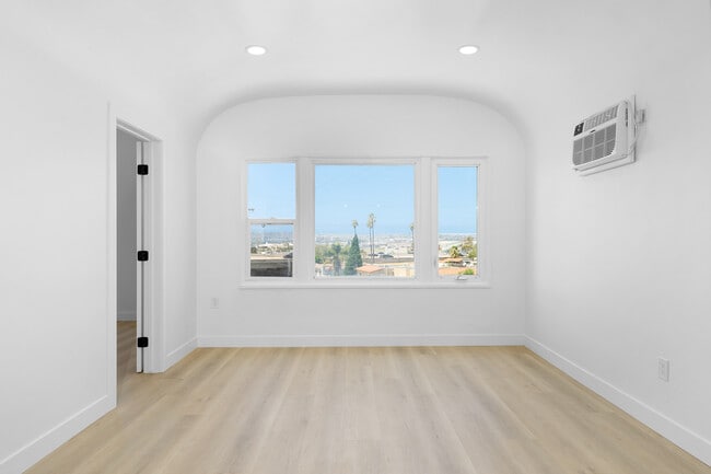 Photo - Curlew and Juniper Apartments