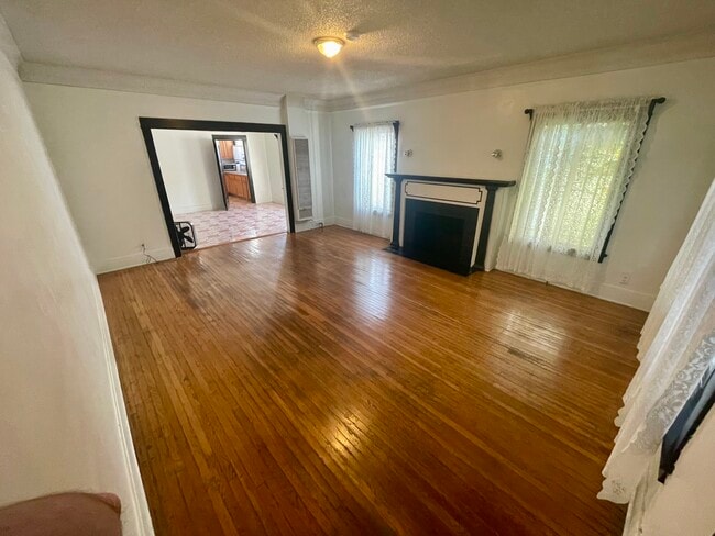 Photo - 737 N Harvard Blvd Apartments Unit 737