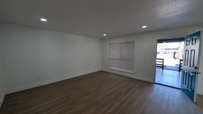 Photo - 66055 Flora Ave