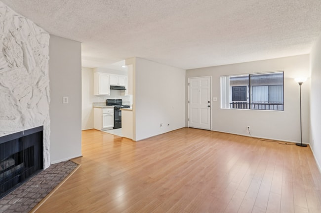 Photo - 725 E Providencia Ave Unit 209