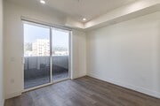 3BR, 3BA - 1224SF - Bedroom - 7050 Hawthorn – Coliving + Traditional Units