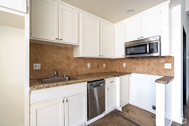 Live/Work Studio Loft - 920SF - City Lofts
