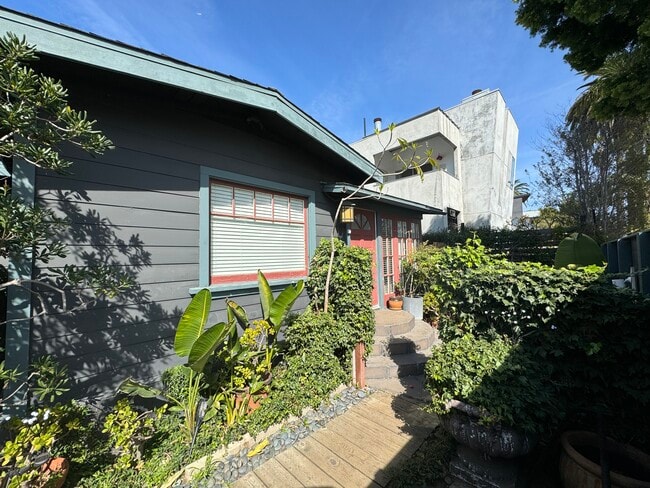 Photo - 575 Grand Blvd