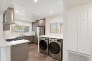 Photo - 2664 S La Brea Ave Townhome