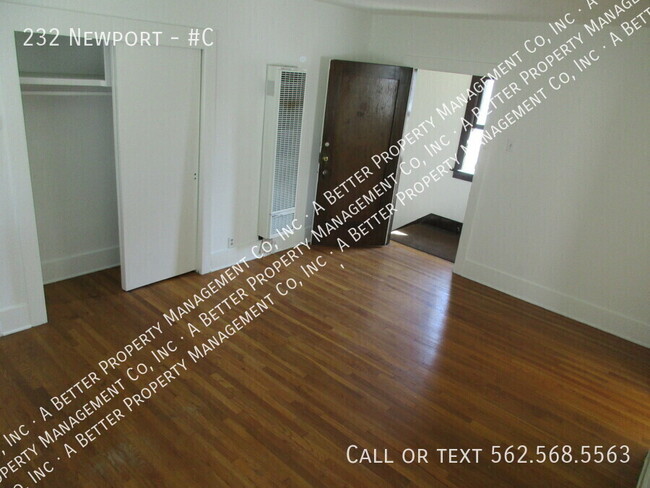 Photo - 232 Newport-#C Unit #C