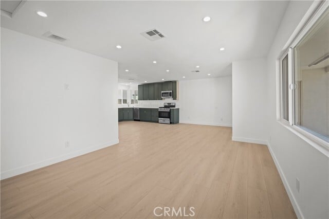 Photo - 6946 Amestoy Ave