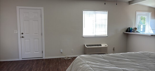 Photo - 2405 W Monterey Ave