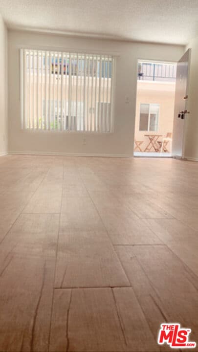 Building Photo - 518 Raymond Ave Unit 9