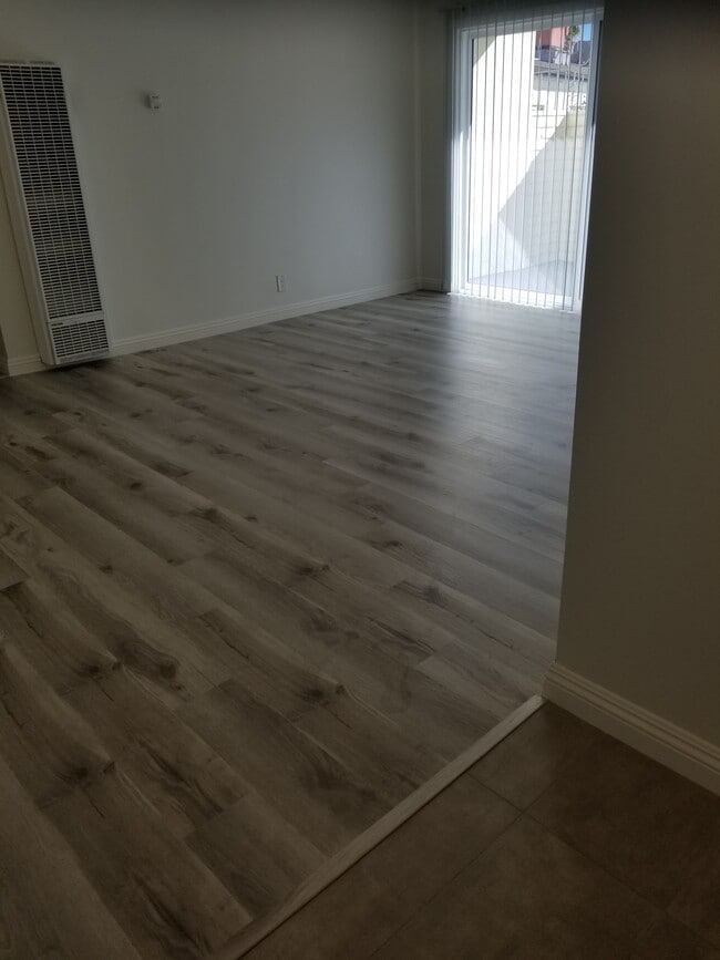 Photo - 1430 Amherst Ave