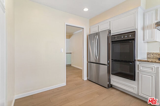 Photo - 1825 Westholme Ave Unit 2